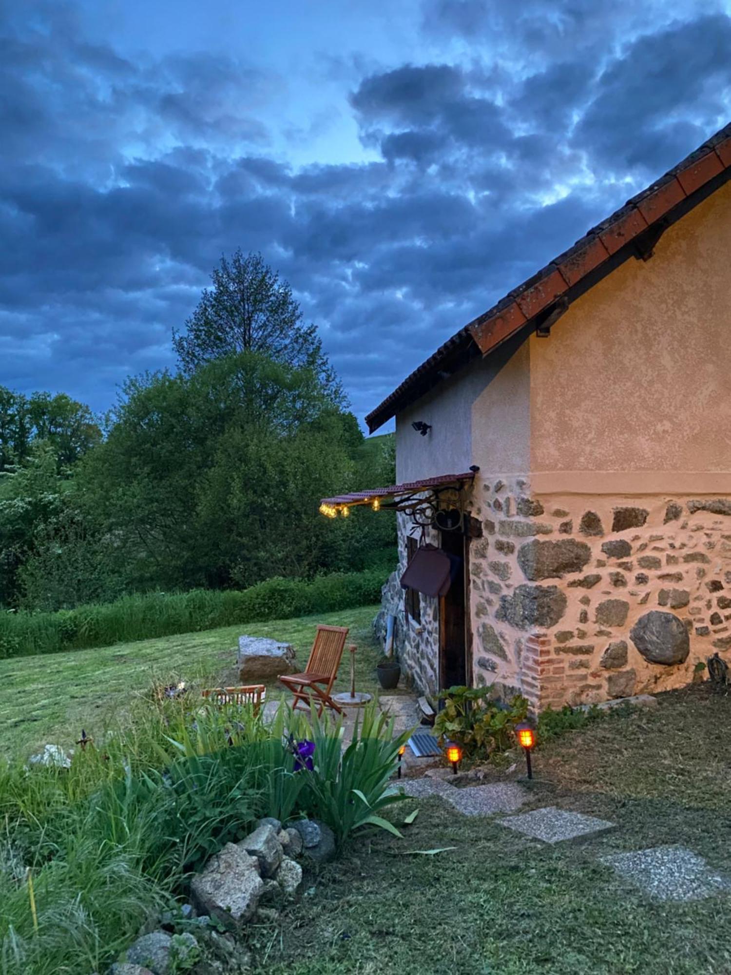 Maisonnette Chaleureuse De 35M2 Miremont  Exterior foto