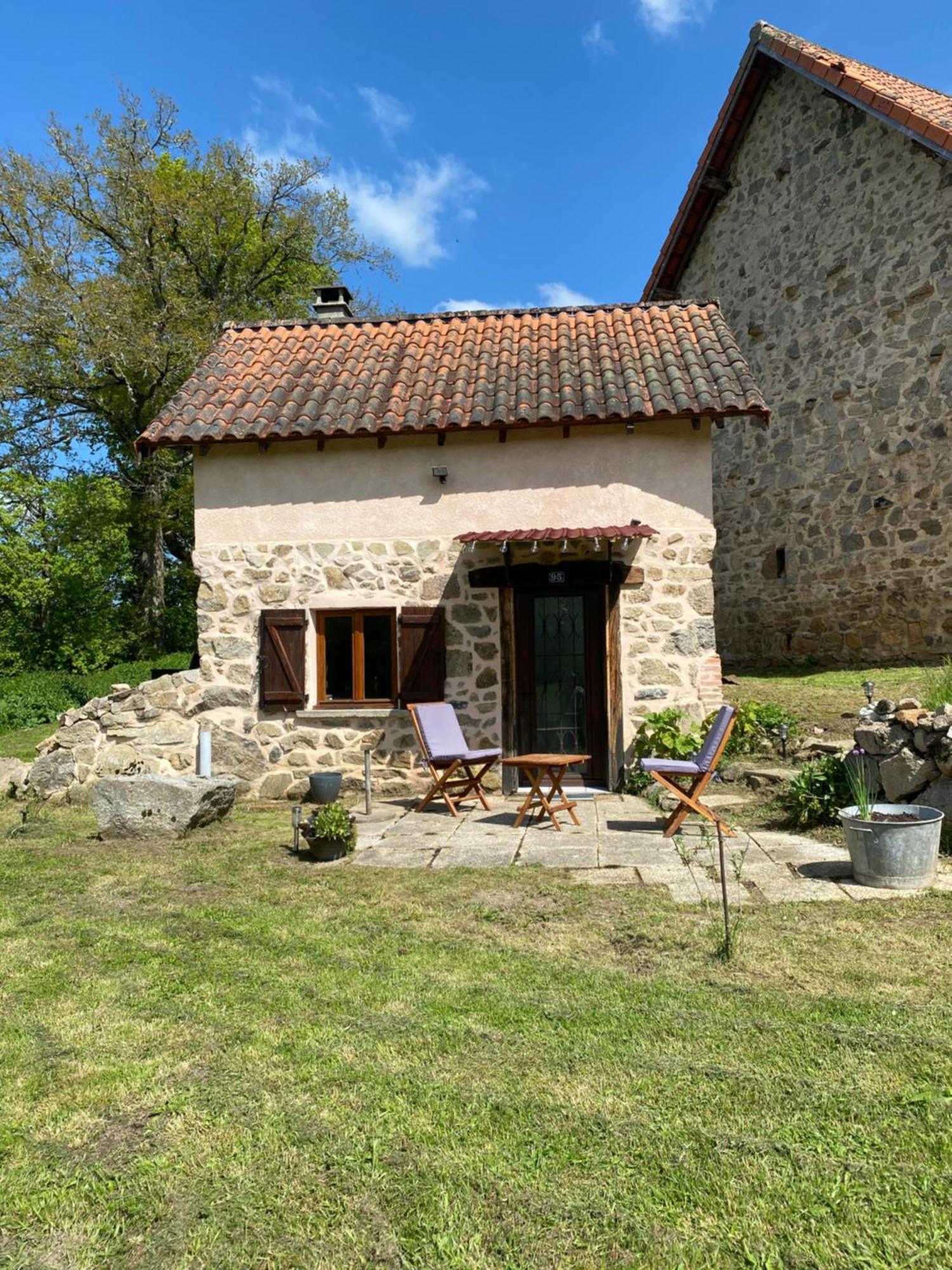 Maisonnette Chaleureuse De 35M2 Miremont  Exterior foto