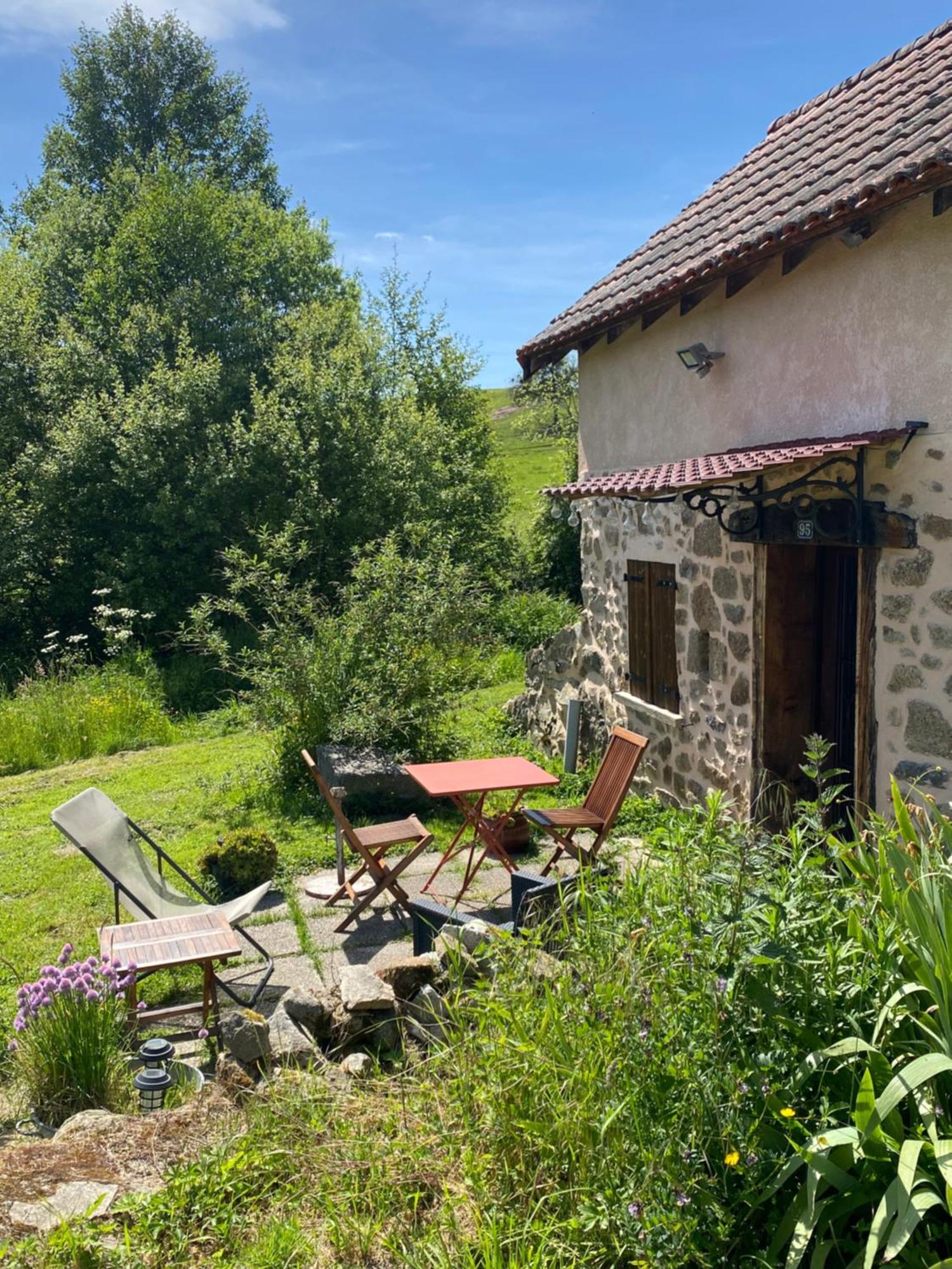 Maisonnette Chaleureuse De 35M2 Miremont  Exterior foto